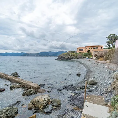 Le Logge Con Accesso Privato Al Mare - Goelba Appartamento Bagno-Sprizze