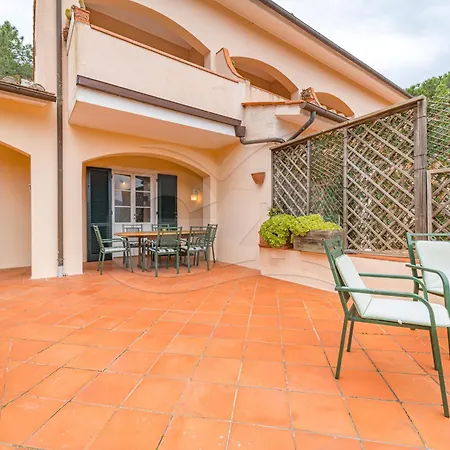 Le Logge Con Accesso Privato Al Mare - Goelba Apartment Bagno-Sprizze