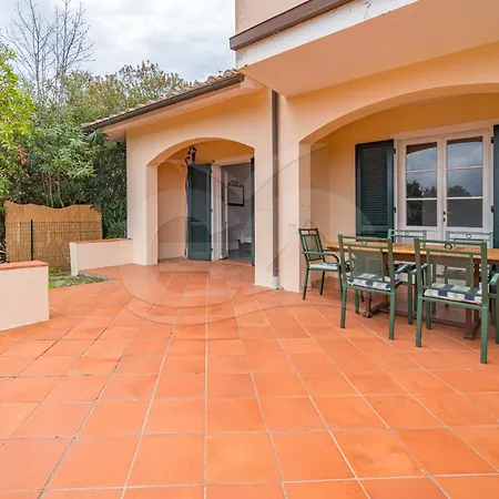 Apartment Le Logge Con Accesso Privato Al Mare - Goelba