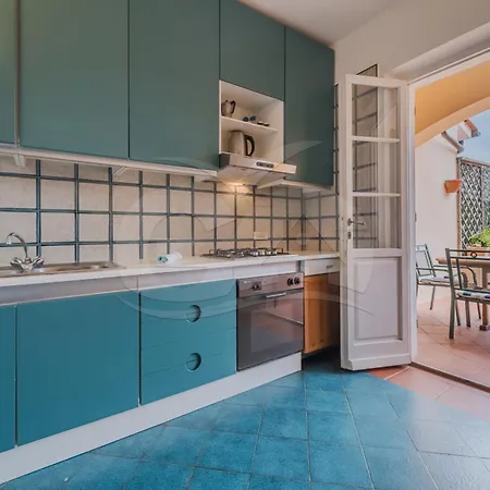 Apartment Le Logge Con Accesso Privato Al Mare - Goelba *