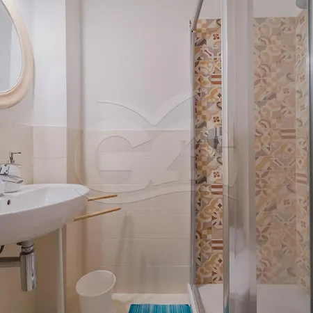 Apartment Le Logge Con Accesso Privato Al Mare - Goelba