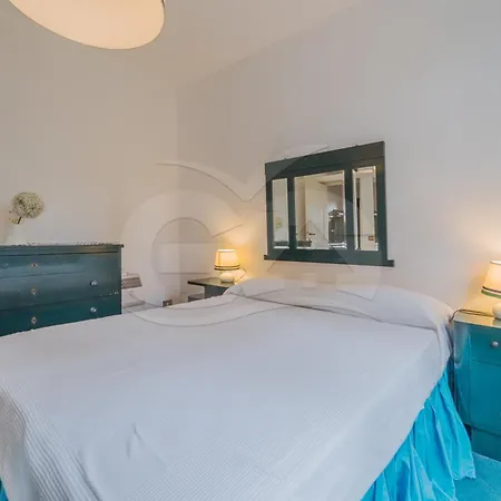 Le Logge Con Accesso Privato Al Mare - Goelba Apartment Bagno-Sprizze